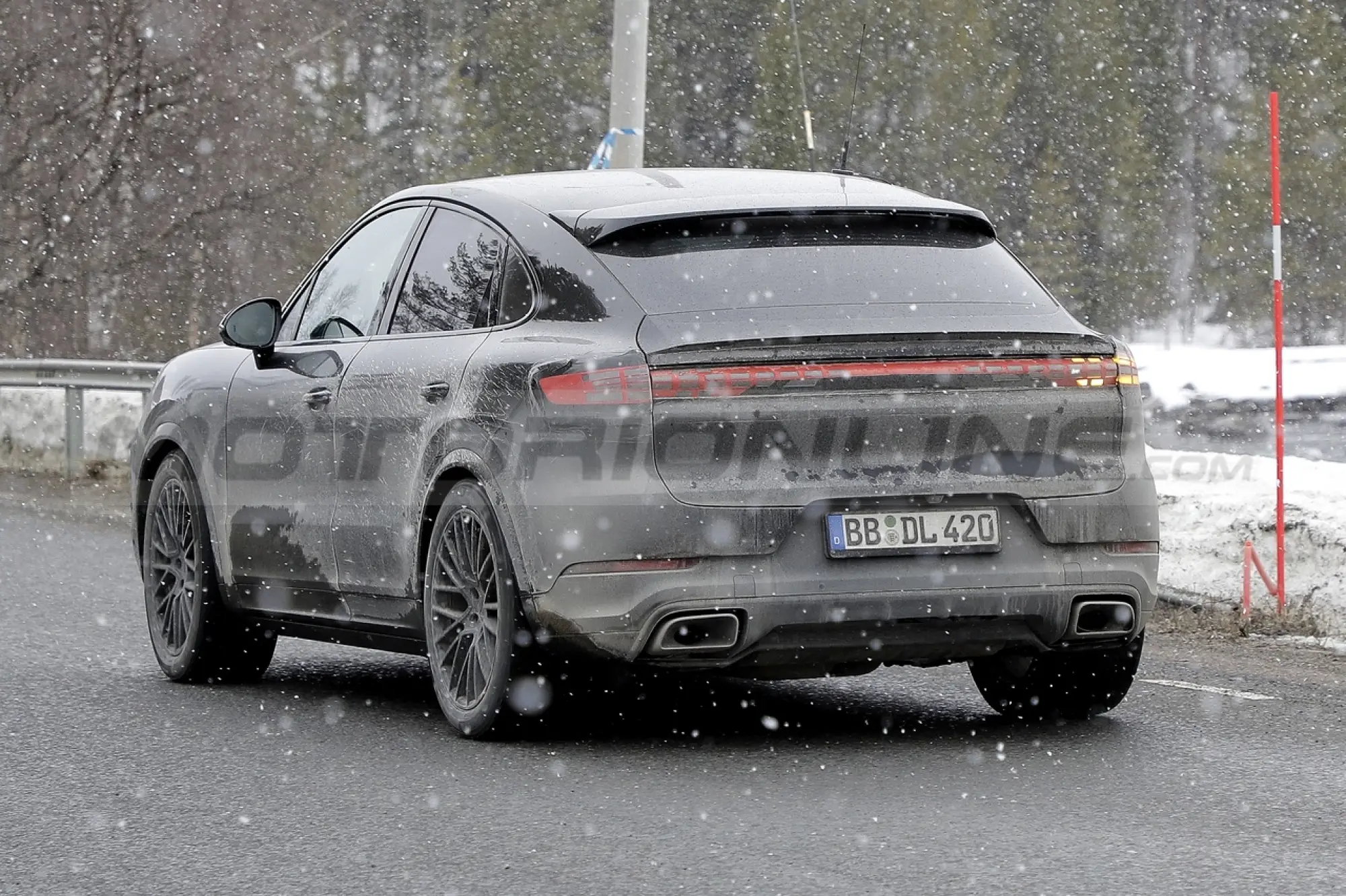 Porsche Cayenne 2023 - Foto Spia 30-03-2022 - 9