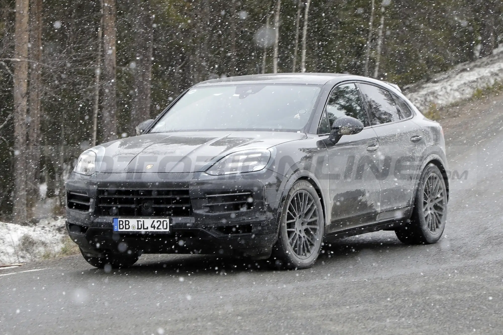 Porsche Cayenne 2023 - Foto Spia 30-03-2022 - 20