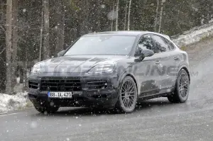 Porsche Cayenne 2023 - Foto Spia 30-03-2022 - 20