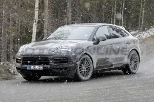 Porsche Cayenne 2023 - Foto Spia 30-03-2022 - 21