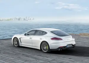 Porsche Cayenne & Panamera S E-hybrid - 4