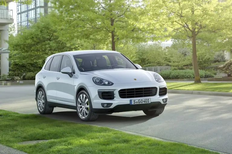 Porsche Cayenne & Panamera S E-hybrid - 15