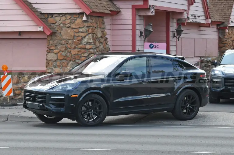 Porsche Cayenne Coupe 2023 - Foto Spia 28-07-2022 - 3