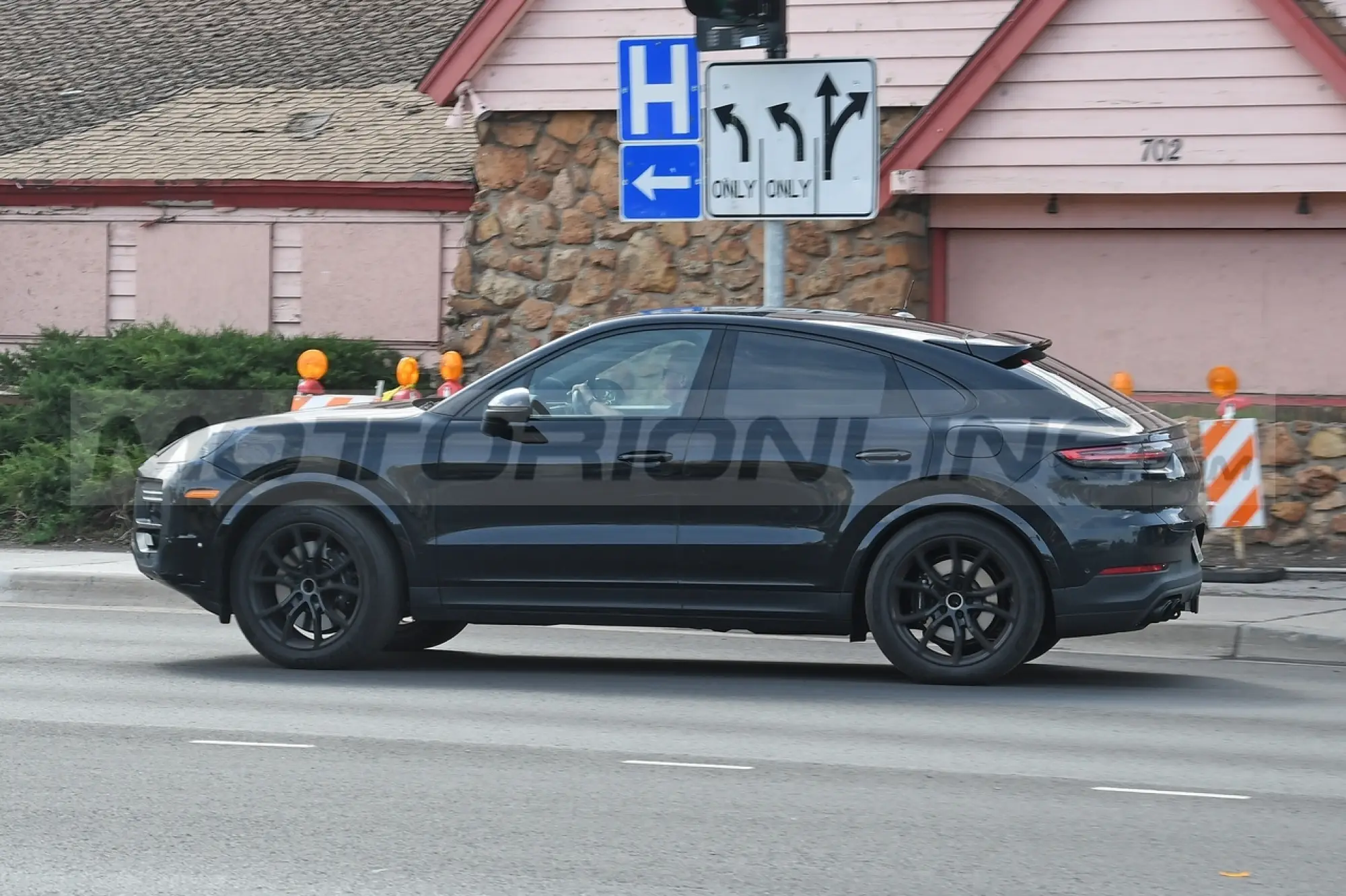 Porsche Cayenne Coupe 2023 - Foto Spia 28-07-2022 - 6