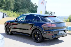 Porsche Cayenne Coupe foto spia 12 luglio 2018 - 7