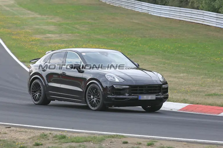 Porsche Cayenne Coupe foto spia 5 settembre 2018 - 4