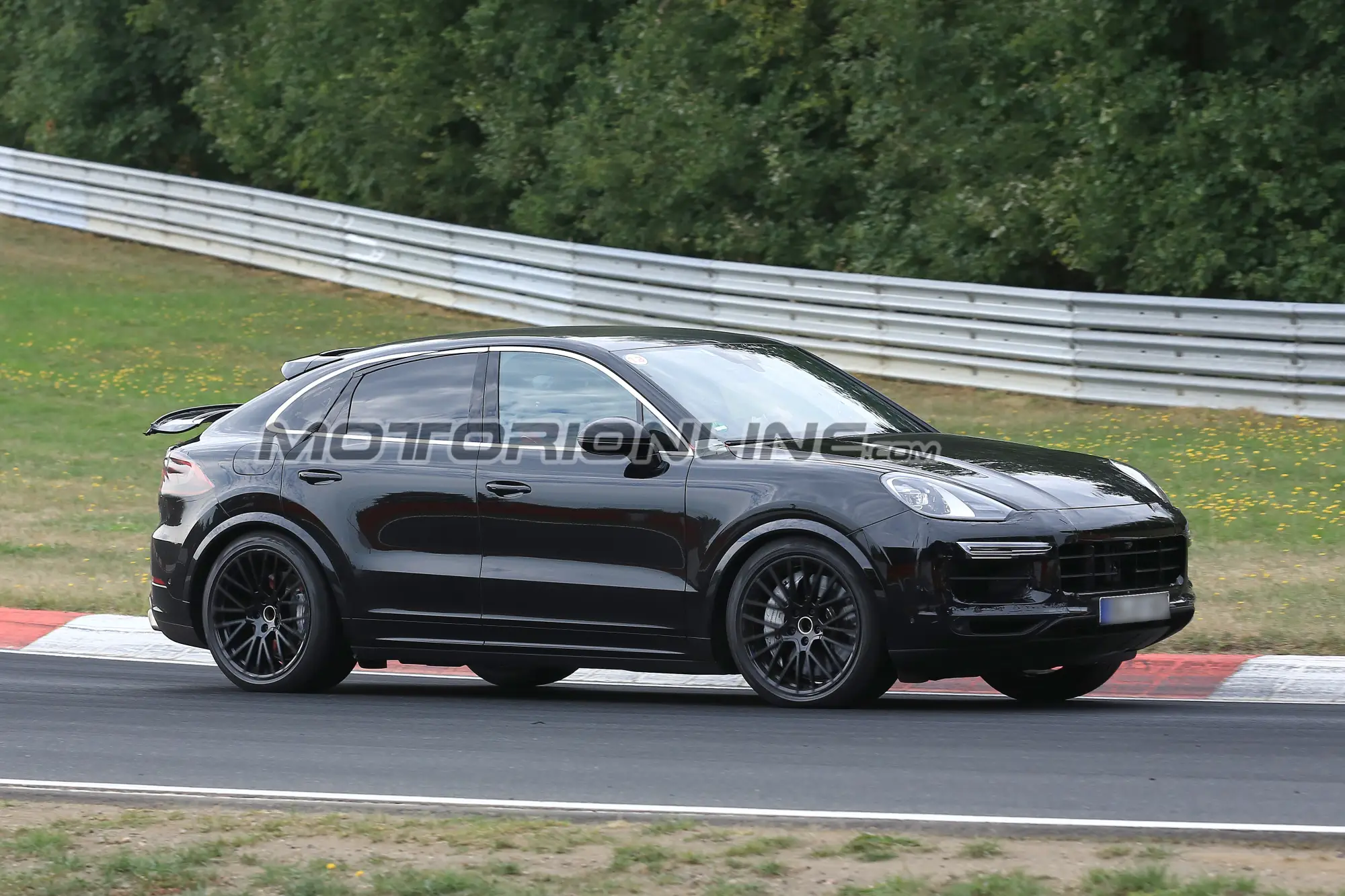 Porsche Cayenne Coupe foto spia 5 settembre 2018 - 5