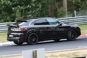 Porsche Cayenne Coupe foto spia 5 settembre 2018 - 7