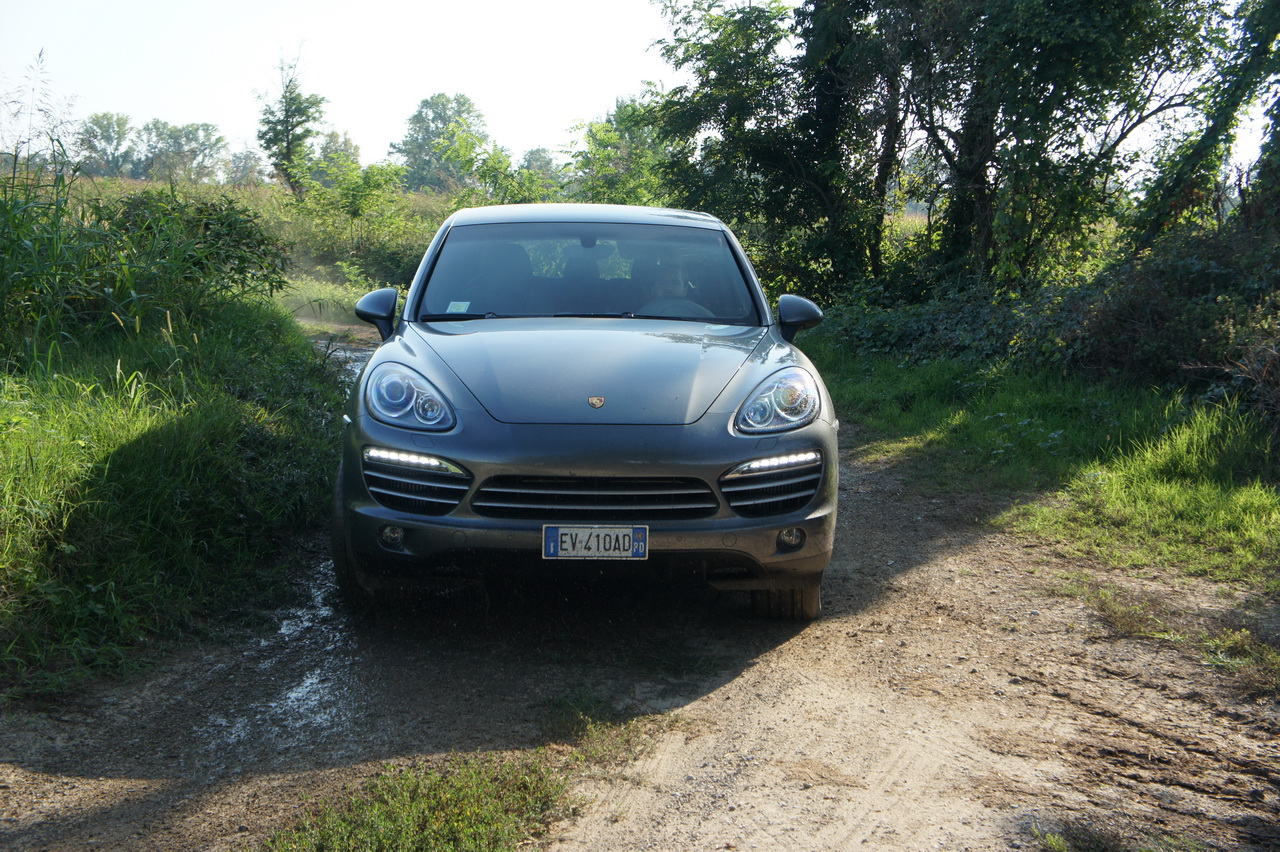 Porsche Cayenne Diesel Platinum Edition - Prova su strada 2014