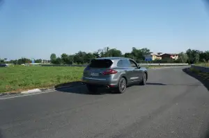 Porsche Cayenne Diesel Platinum Edition - Prova su strada 2014