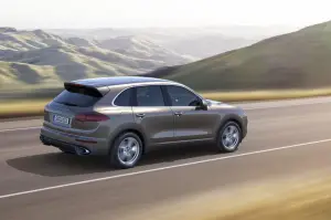 Porsche Cayenne e Cayenne GTS 2015