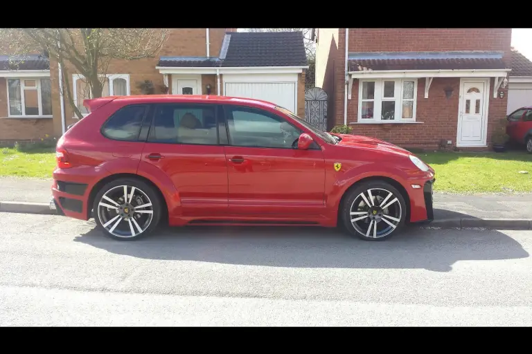 Porsche Cayenne Ferrari - 7