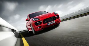 Porsche Cayenne GTS 2012 nuove immagini - 33