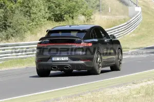 Porsche Cayenne GTS Coupé - Foto Spia 10-08-2022 - 6