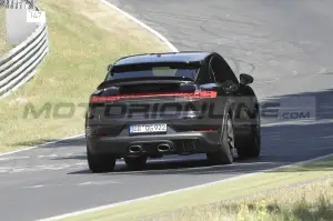 Porsche Cayenne GTS Coupé - Foto Spia 10-08-2022 - 7