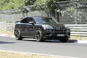 Porsche Cayenne GTS Coupé - Foto Spia 10-08-2022 - 10