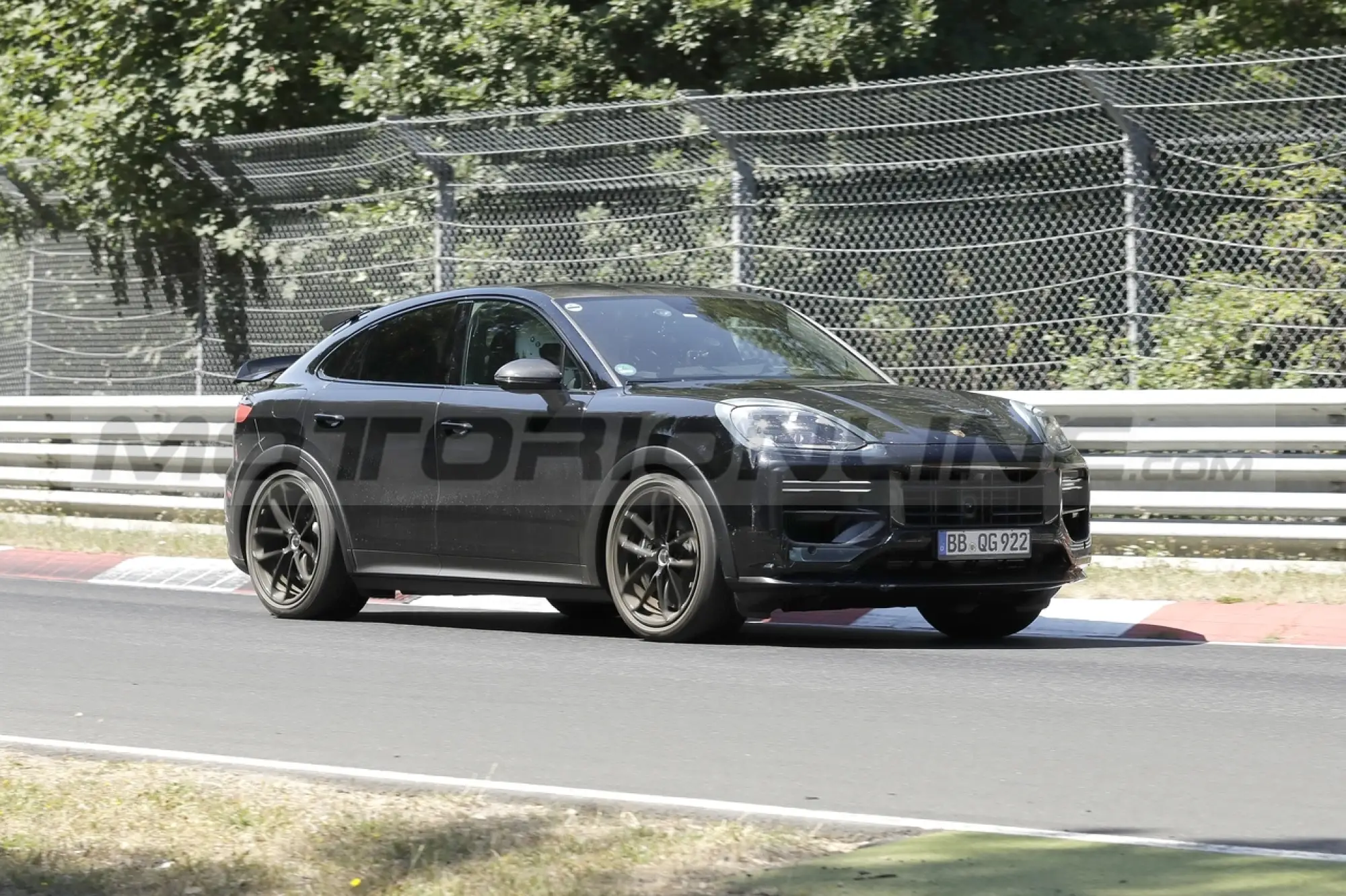 Porsche Cayenne GTS Coupé - Foto Spia 10-08-2022 - 5