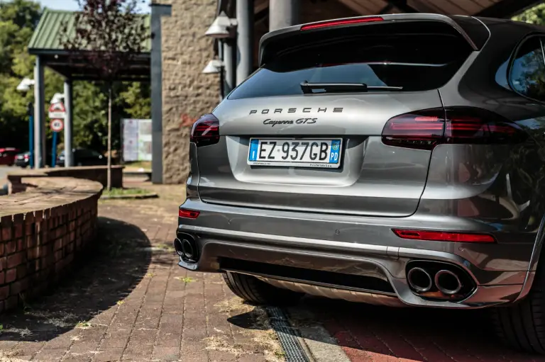 Porsche Cayenne GTS - Prova su strada 2015 - 2