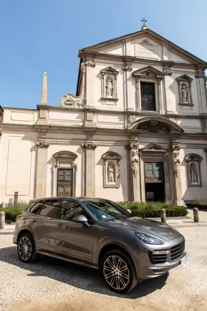 Porsche Cayenne GTS - Prova su strada 2015