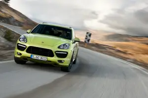 Porsche Cayenne GTS - 2