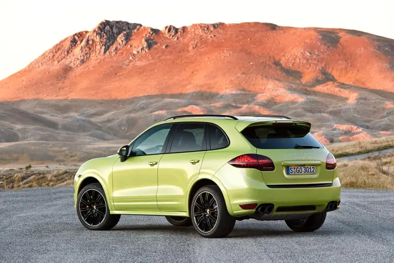 Porsche Cayenne GTS - 8