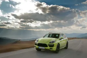 Porsche Cayenne GTS - 20