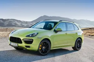 Porsche Cayenne GTS - 25