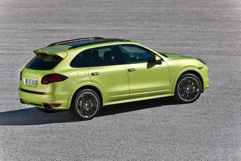 Porsche Cayenne GTS - 26