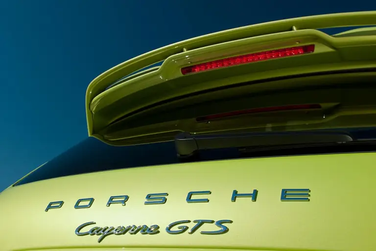 Porsche Cayenne GTS - 28