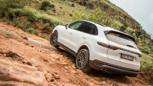 Porsche Cayenne Hybrid - Test in Sud Africa