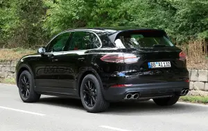 Porsche Cayenne MY 2018 - Foto spia 04-07-2017