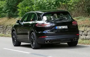 Porsche Cayenne MY 2018 - Foto spia 04-07-2017