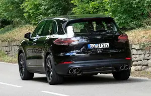 Porsche Cayenne MY 2018 - Foto spia 04-07-2017