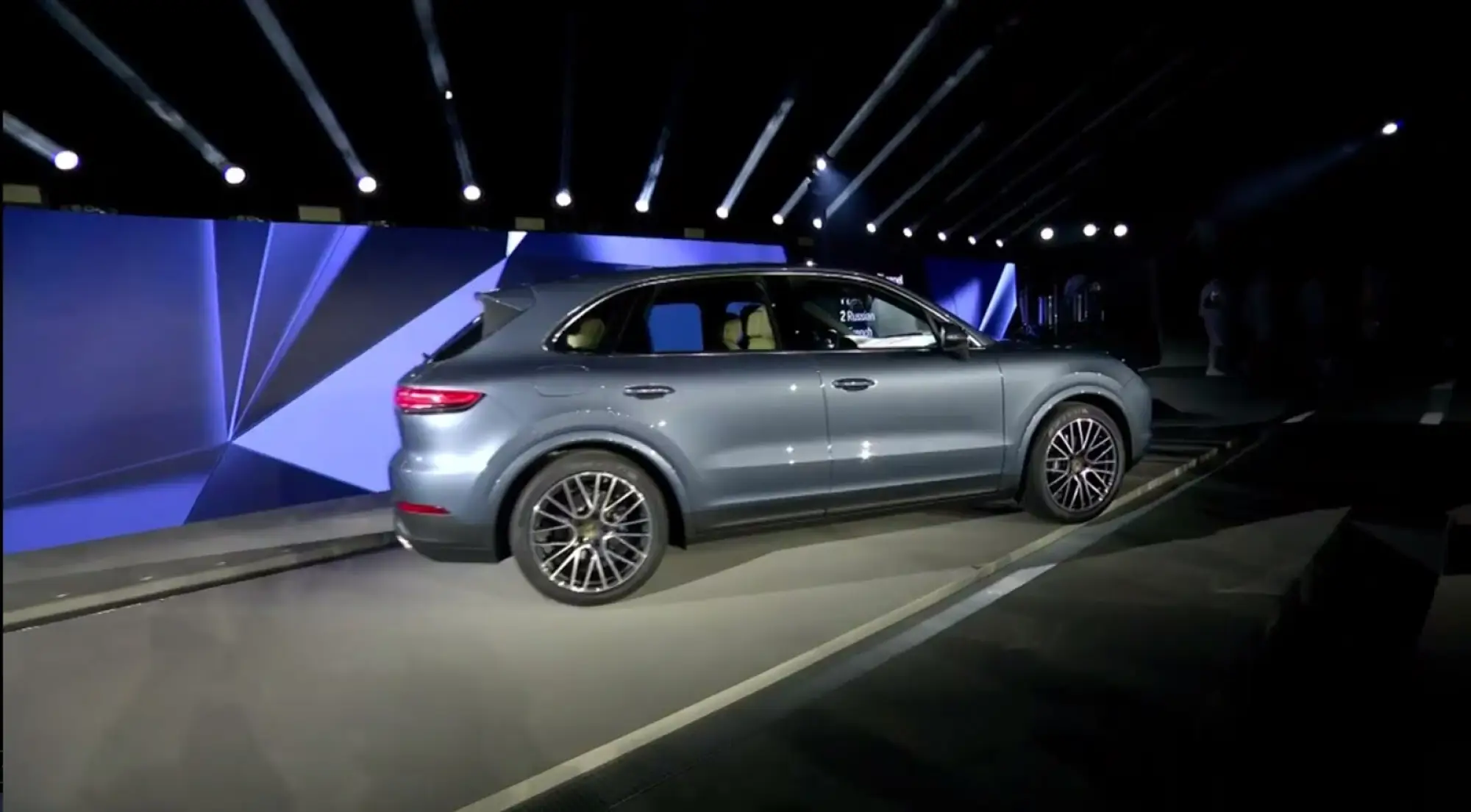 Porsche Cayenne MY 2018 - 10