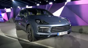 Porsche Cayenne MY 2018 - 17