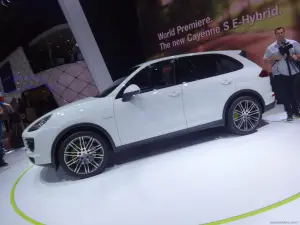 Porsche Cayenne S e-hybrid - Salone di Parigi 2014