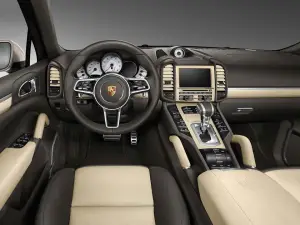 Porsche Cayenne S in Palladium Metallic by Porsche Exclusive - 3