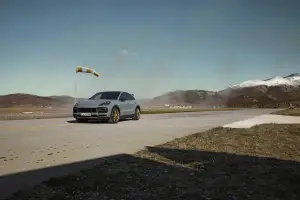 Porsche Cayenne Turbo GT - 14