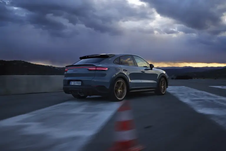 Porsche Cayenne Turbo GT - 1