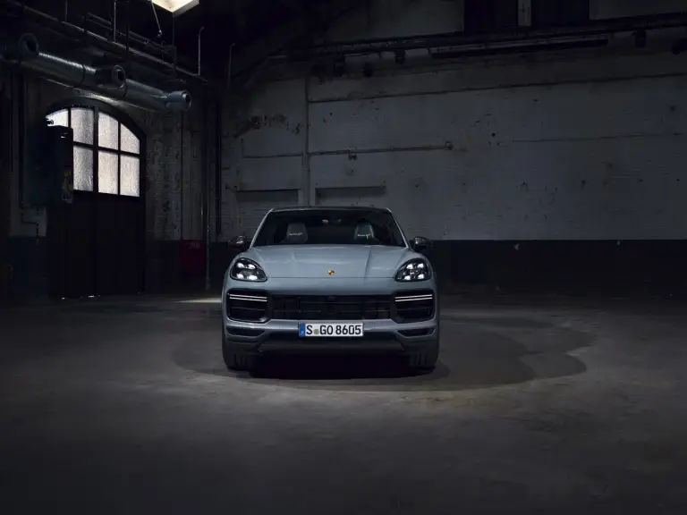 Porsche Cayenne Turbo GT - 30