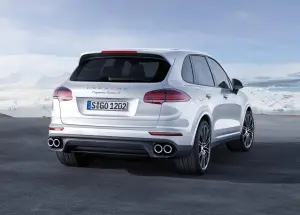 Porsche Cayenne Turbo S 2016