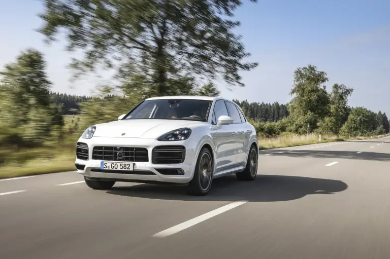 Porsche Cayenne Turbo S E-Hybrid - Foto ufficiali - 1