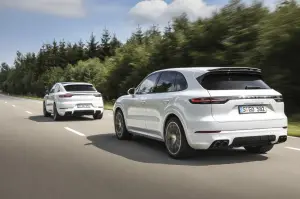 Porsche Cayenne Turbo S E-Hybrid - Foto ufficiali - 3