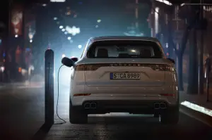 Porsche Cayenne Turbo S E-Hybrid - Foto ufficiali - 6