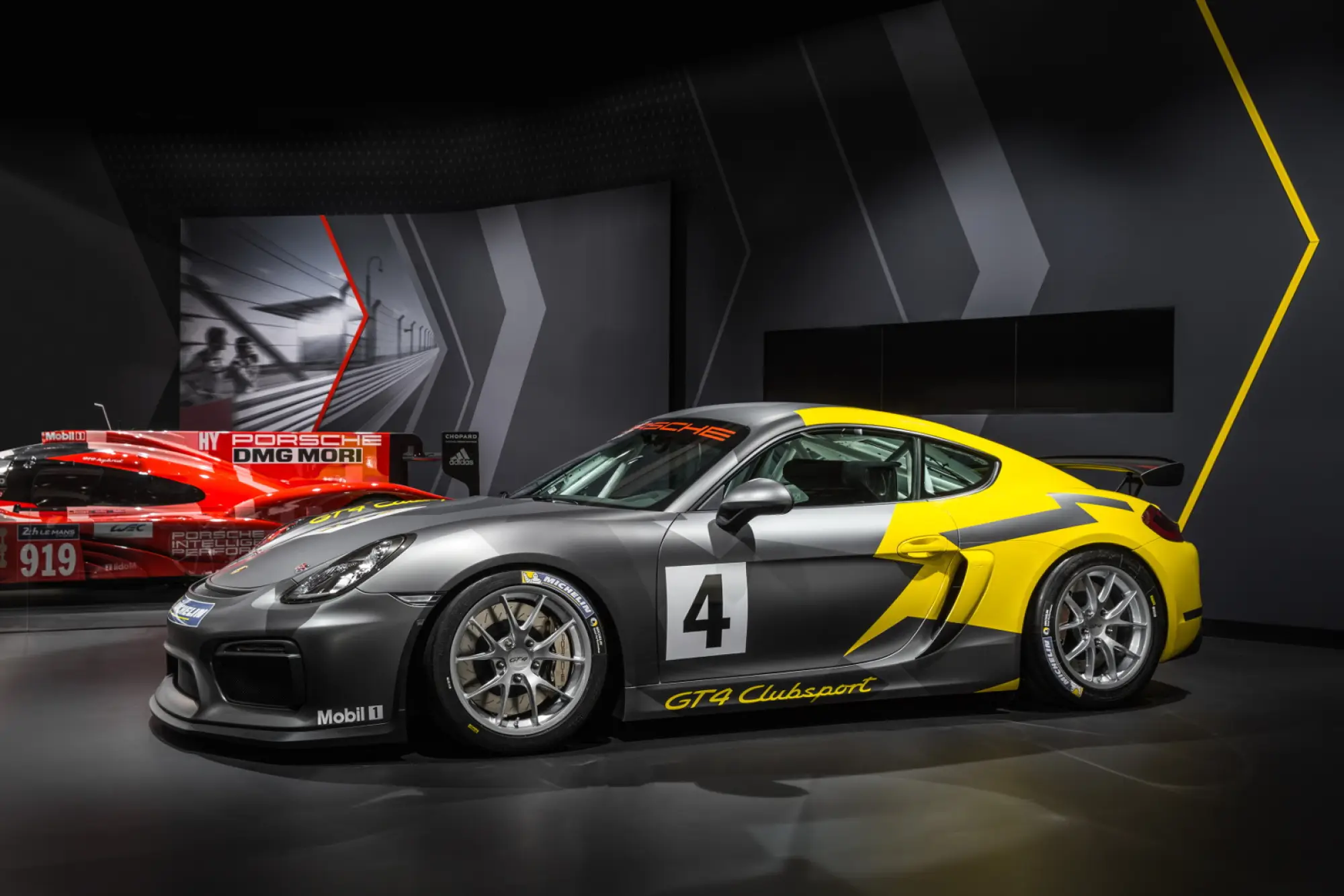 Porsche Cayman GT4 Clubsport - 10