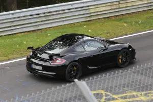 Porsche Cayman GT4 foto spia