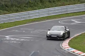 Porsche Cayman GT4 foto spia