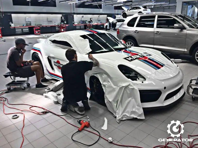 Porsche Cayman GT4 Martini Racing - 5