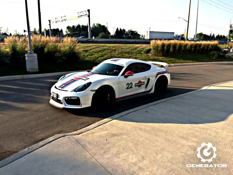 Porsche Cayman GT4 Martini Racing - 7
