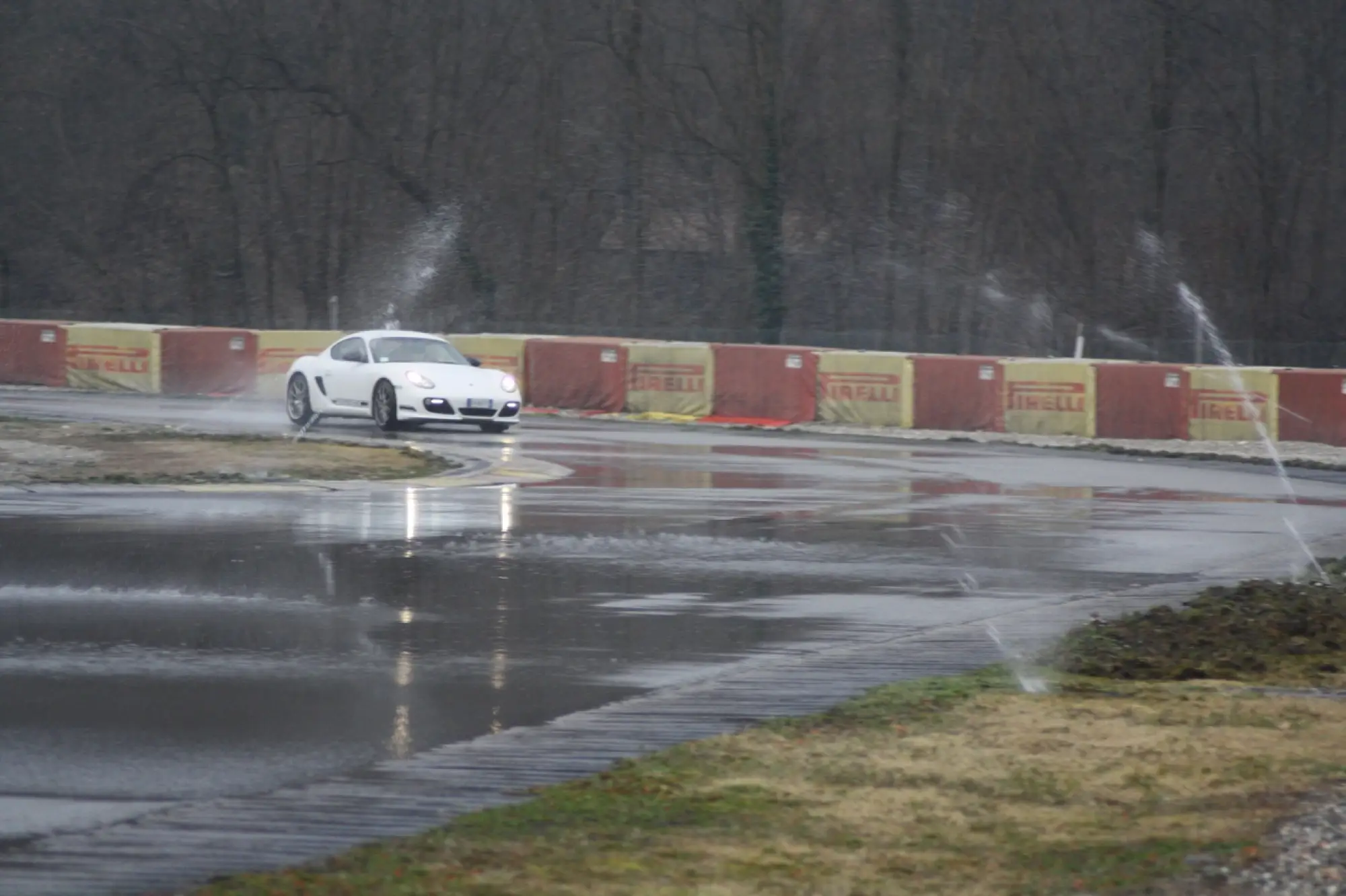 Porsche Cayman R - Test Drive - Galleria 3 - 14
